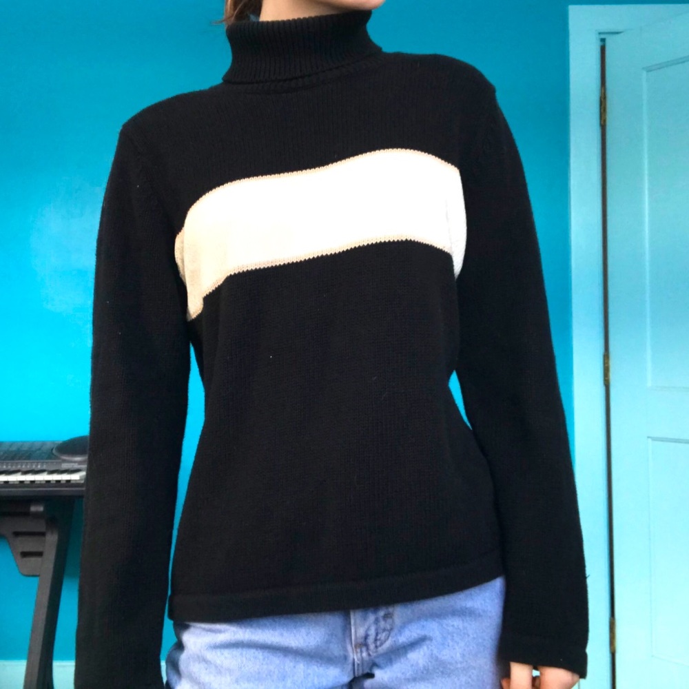 Contrast Turtleneck Sweater